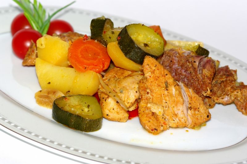 Szynka z warzywami z szybkowara Szynka z warzywami z szybkowara