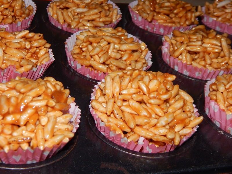 Syszki - kajmakowe ciasteczka z prażonego ryżu Syszki - kajmakowe ciasteczka z prażonego ryżu