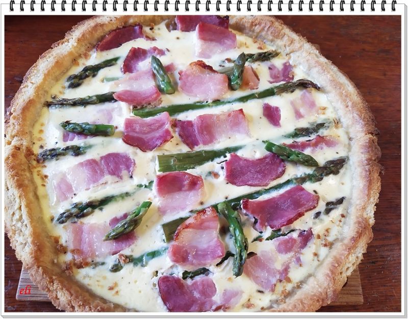 Tarta Eli ze szparagami i boczkiem wędzonym