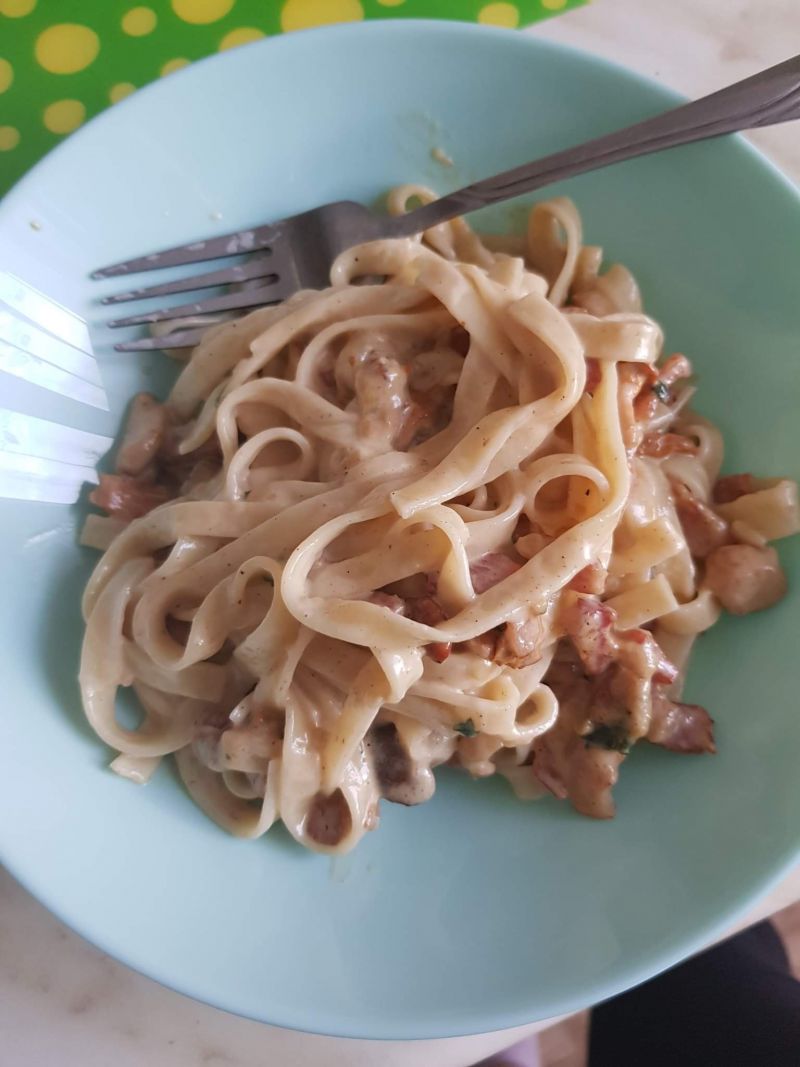 Tagiatelle z grzybami i boczkiem