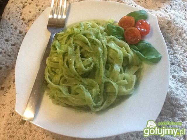 Tagiatelle z zielonym pesto