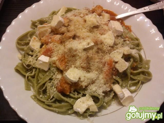 Tagliatelle z camembertem Tagliatelle z camembertem