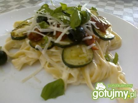 Tagliatelle z cukinią. Tagliatelle z cukinią.