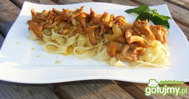 Tagliatelle z intensywnym sosem kurkowym Tagliatelle z intensywnym sosem kurkowym