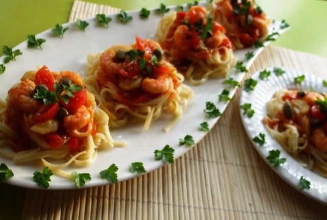 Tagliatelle z krewetkami i cukinią