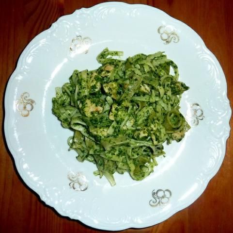 Tagliatelle z kurczakiem i szpinakiem