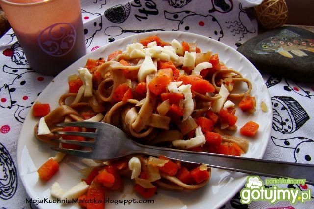 Tagliatelle z marchewką  Tagliatelle z marchewką
