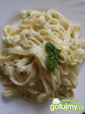 Tagliatelle z mascarpone i cytryną