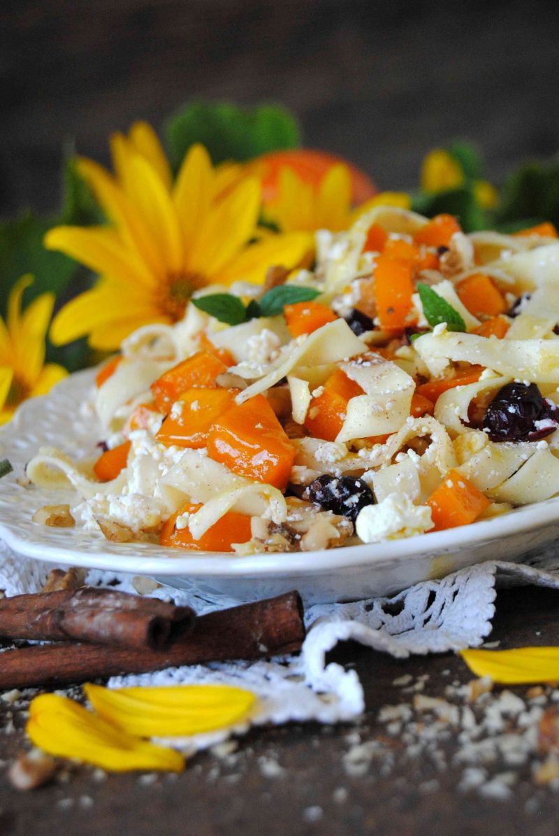 Tagliatelle z serem i karmelizowaną dynią Tagliatelle z serem i karmelizowaną dynią