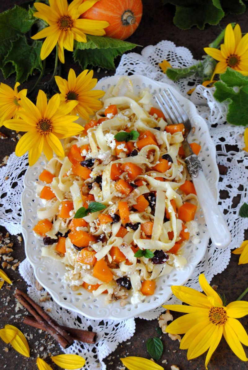 Tagliatelle z serem i karmelizowaną dynią Tagliatelle z serem i karmelizowaną dynią