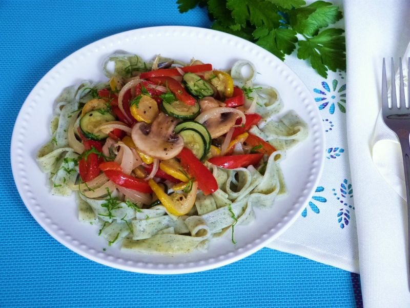 Tagliatelle z warzywami