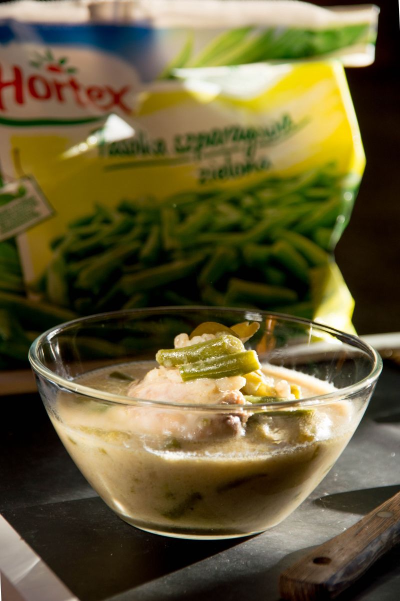 Tajska zupa curry z fasolką szparagową i pęczakiem