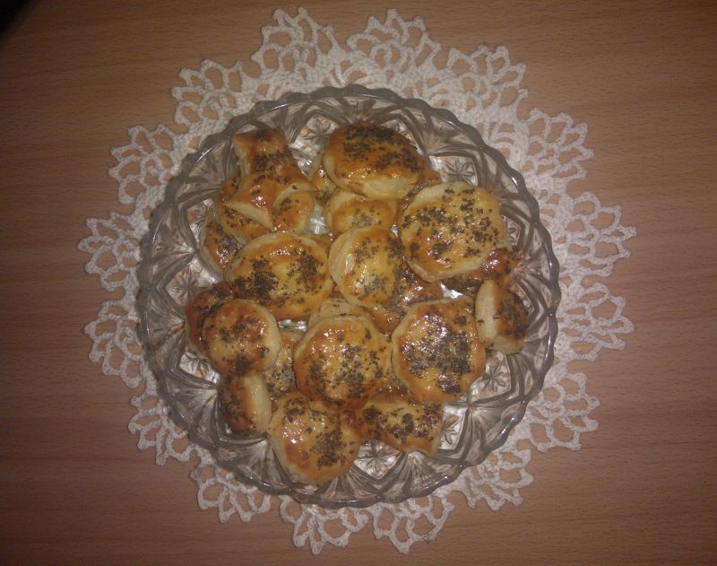 Talarki z ciasta francuskiego z makiem