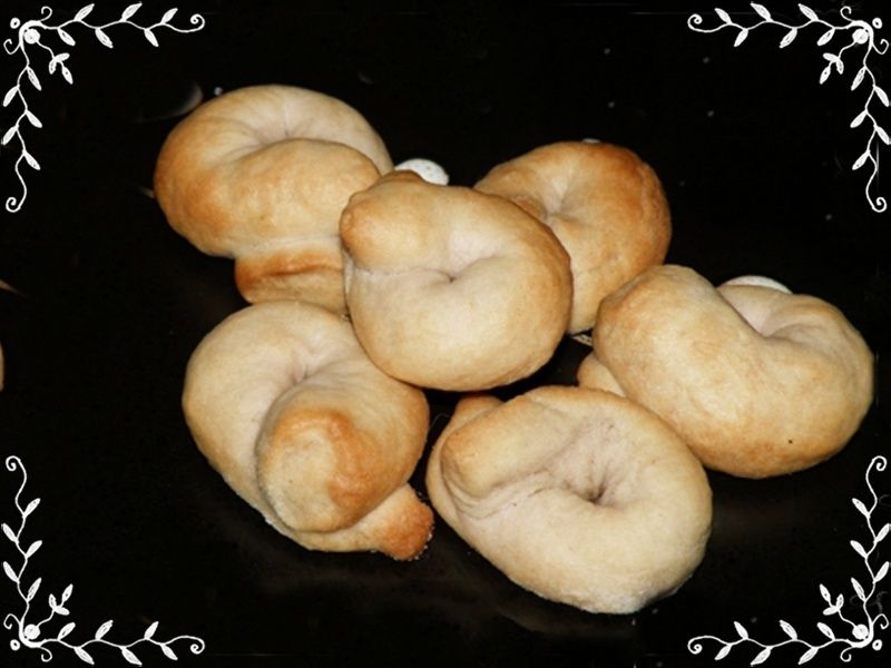 Taralli - włoskie ciasteczka z winem