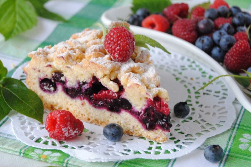 Tarta borówkowo- malinowa Tarta borówkowo- malinowa