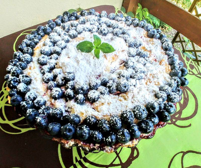 Tarta bórowkowo - malinowa z pianką bezową