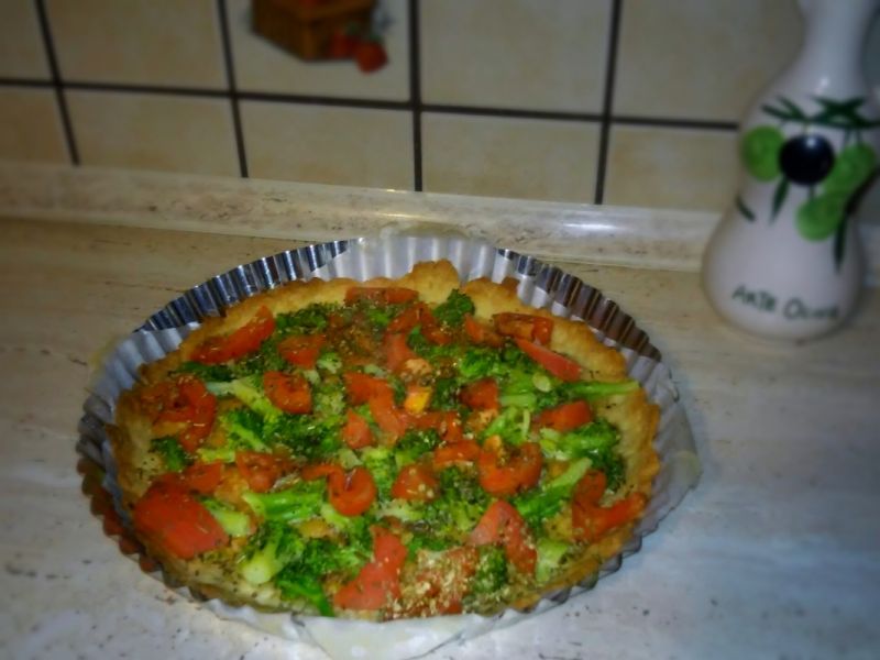Tarta brokułowa z pomidorami Tarta brokułowa z pomidorami