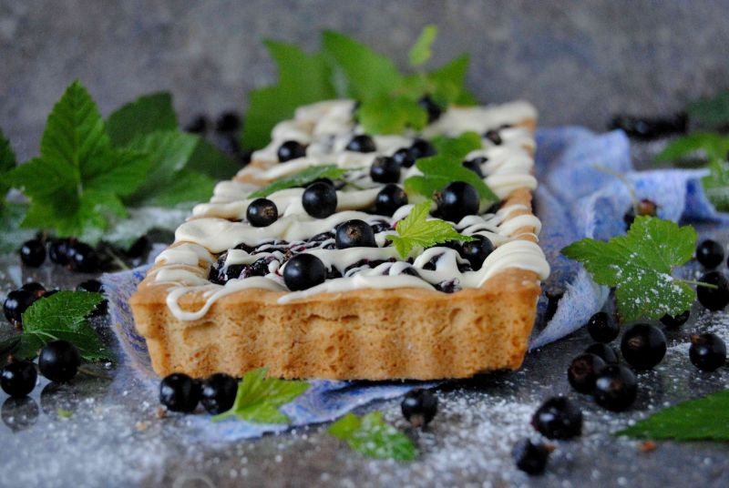 Tarta czekoladowo- porzeczkowa Tarta czekoladowo- porzeczkowa