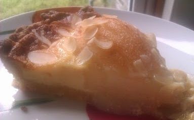 Tarta gruszkowa z kremem z serków homogenizowanych Tarta gruszkowa z kremem z serków homogenizowanych