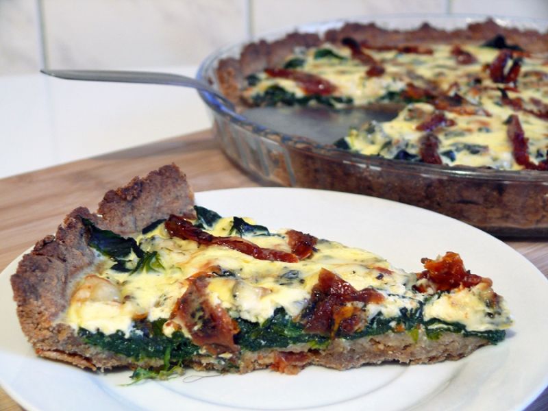 Tarta gryczana ze szpinakiem i błękitnym lazurem