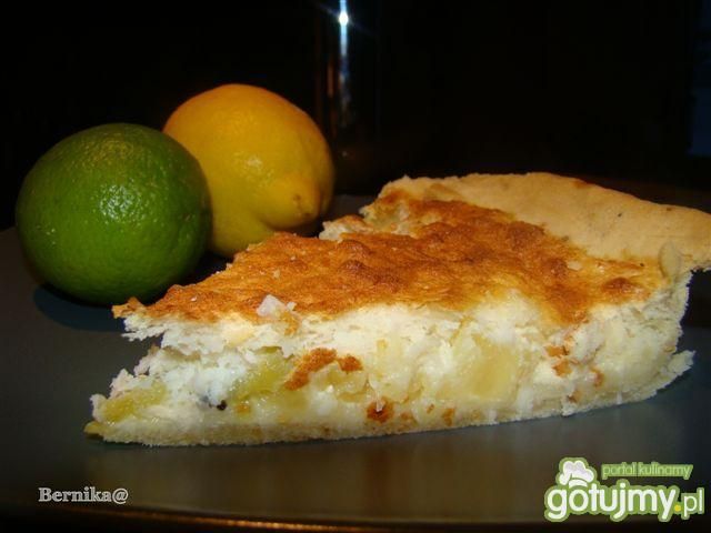 Tarta jamajska z ananasem