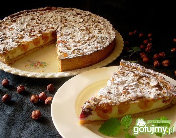 Tarta orzechowo - serowa z czereśniami 