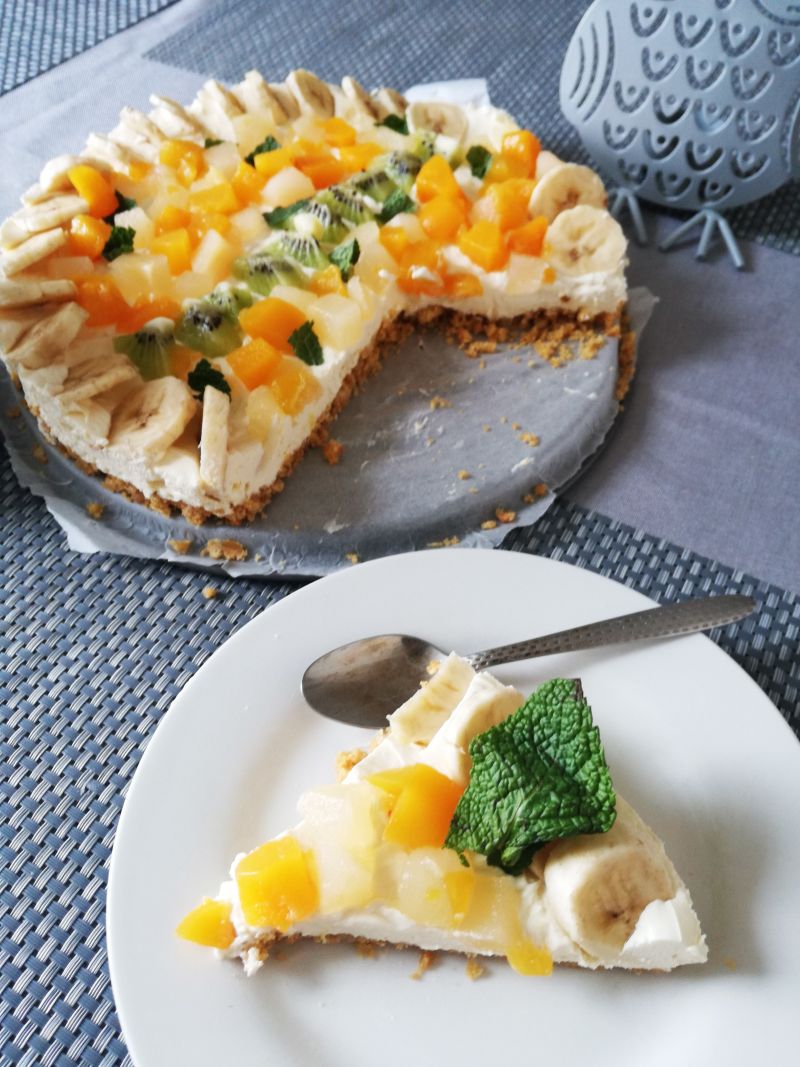 Tarta owocowa bez pieczenia z maskarpone