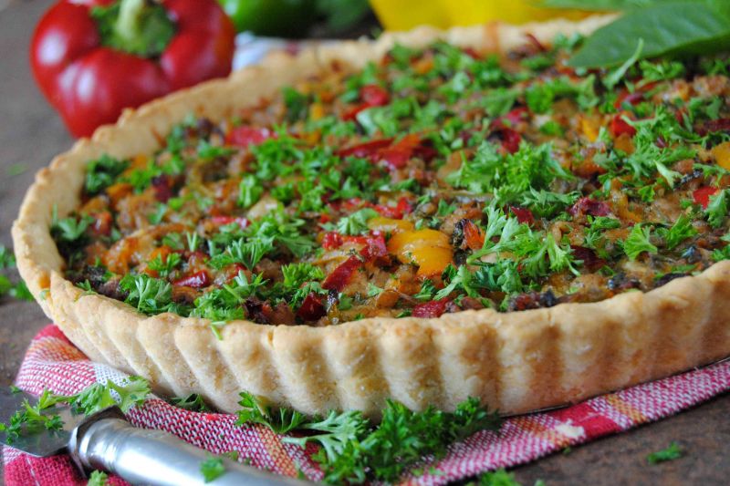 Tarta paprykowa z mięsem mielonym