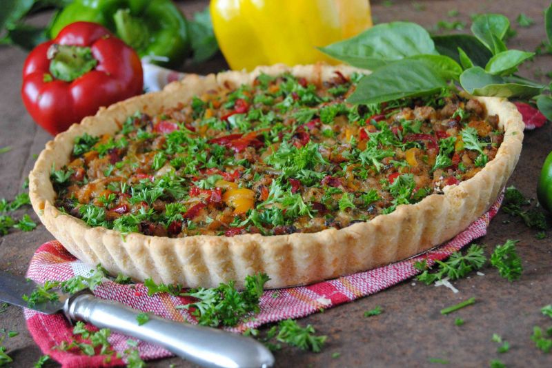Tarta paprykowa z mięsem mielonym