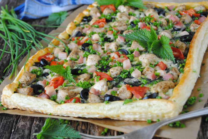 Tarta pokrzywowa na cieście francuskim