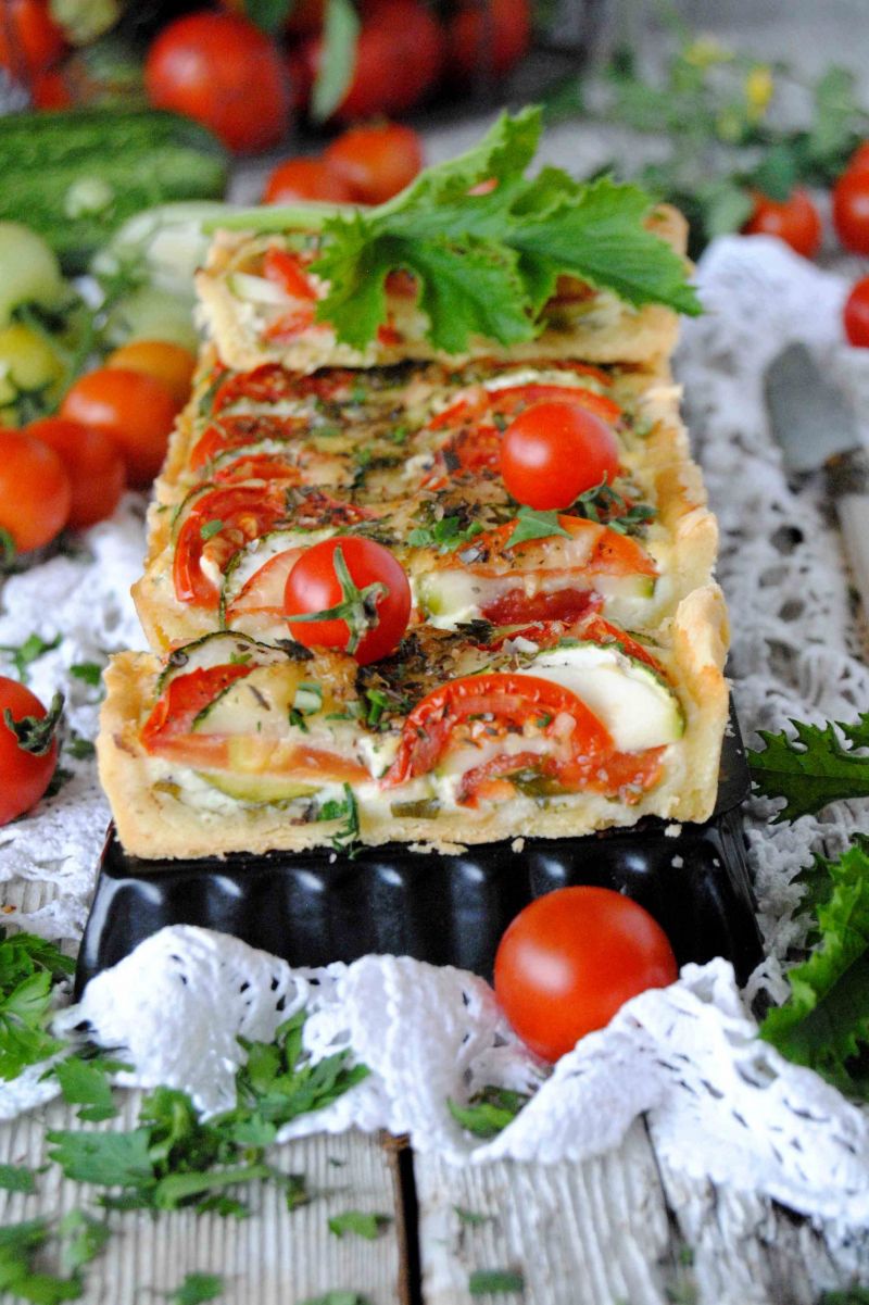 Tarta pomidorowo- cukiniowa Tarta pomidorowo- cukiniowa