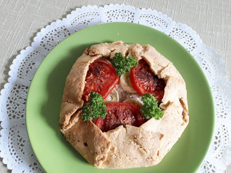 Tarta rustykalna z tuńczykiem i porem Tarta rustykalna z tuńczykiem i porem