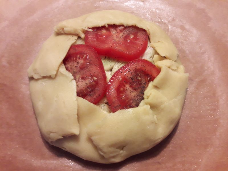 Tarta rustykalna z tuńczykiem i porem Tarta rustykalna z tuńczykiem i porem