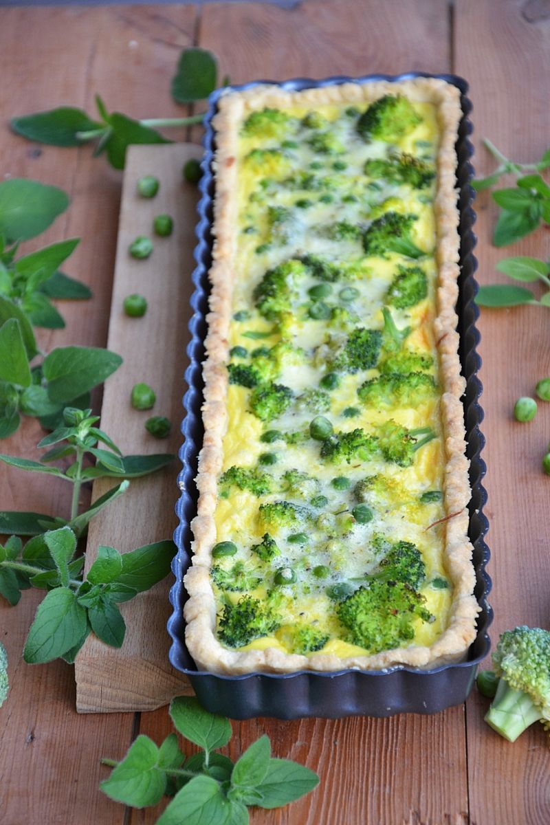 Tarta serowa z zielonymi warzywami Tarta serowa z zielonymi warzywami