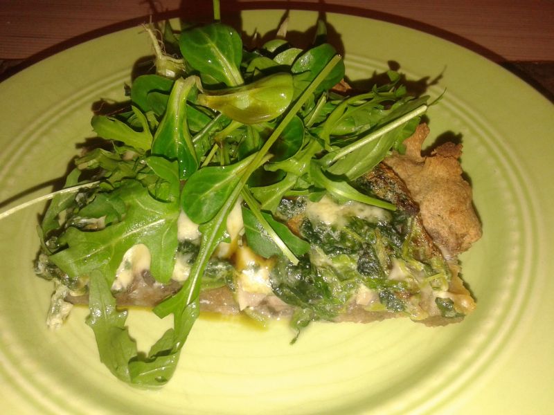 Tarta  szpinakowa na  żytnim spodzie Tarta  szpinakowa na  żytnim spodzie