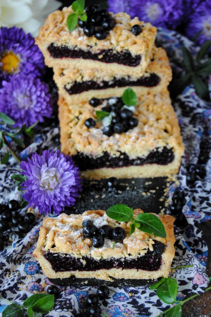 Tarta z aroniowym budyniem