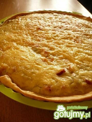 Tarta z boczkiem, porem i bakłażanem