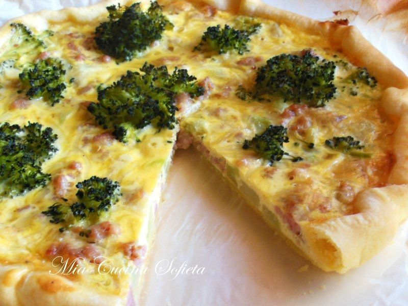 Tarta z brokułami i białą kiełbasą Tarta z brokułami i białą kiełbasą