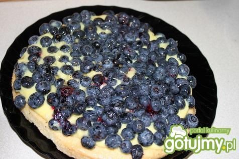 Tarta z budyniem i borówkami 
