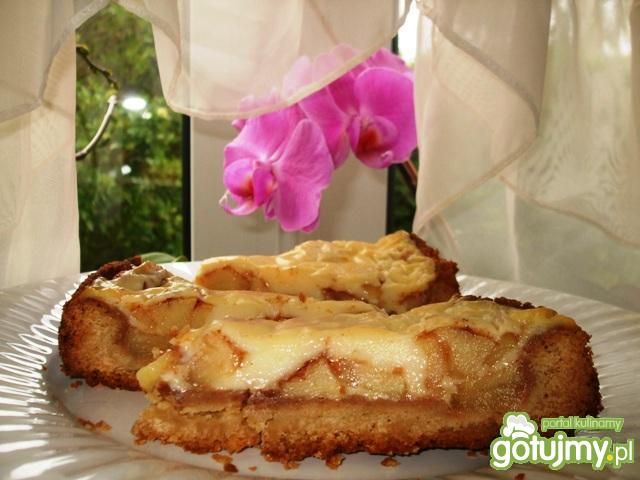 Tarta z budyniem i jabłkami