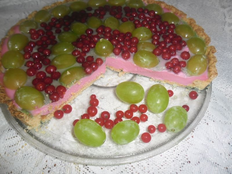 Tarta z budyniem i owocami Tarta z budyniem i owocami