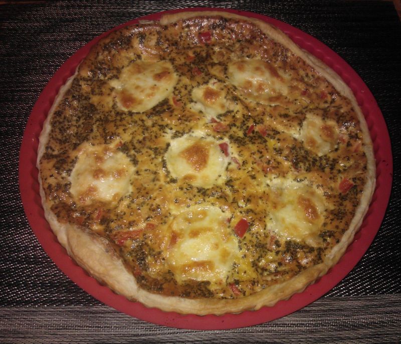 Tarta z ciasta francuskiego z kurczakiem