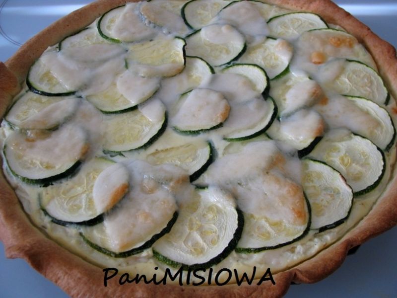 Tarta z cukinią i kozim serem