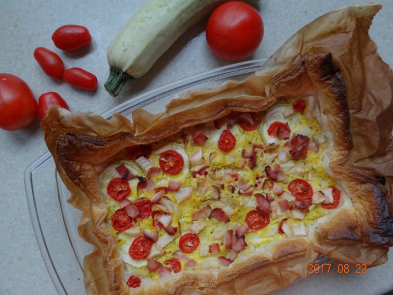 Tarta z cukinią i pomidorami