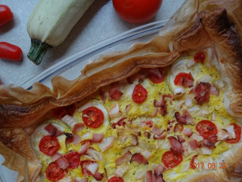 Tarta z cukinią i pomidorami