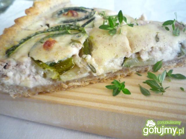 Tarta z cukinią na żytnim spodzie Tarta z cukinią na żytnim spodzie