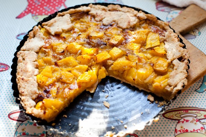 Tarta z dyni, sera pleśniowego i cebuli Tarta z dyni, sera pleśniowego i cebuli