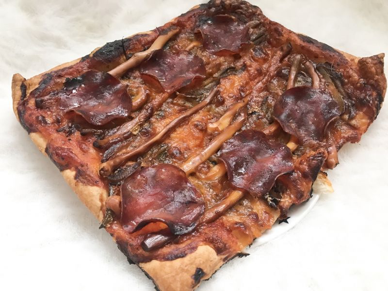 Tarta z farukami i szprotką