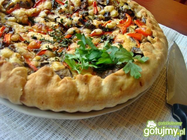 Tarta z grzybowym nadzieniem 