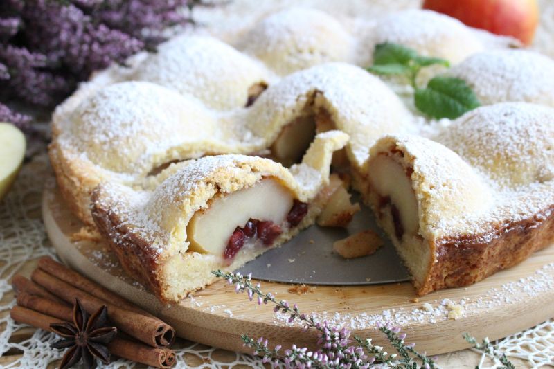 Tarta z jabłkami i żurawiną